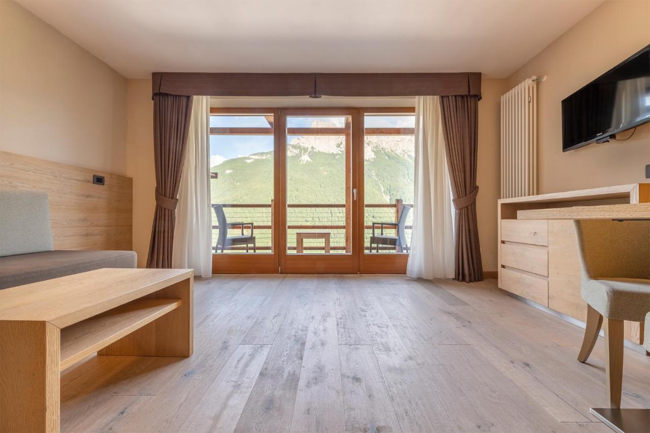 Design & Suite Hotel Ciarnadoi Vigo di Fassa Buitenkant foto