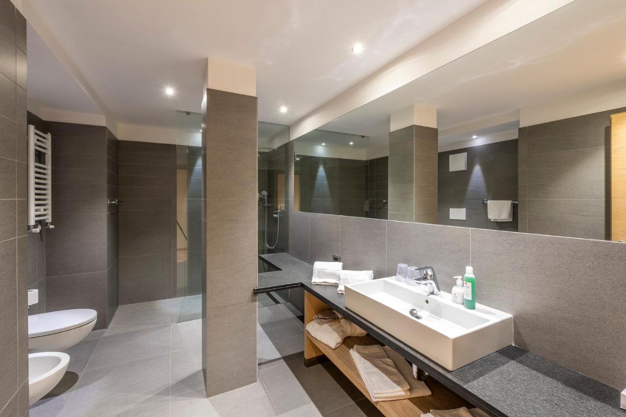 Design & Suite Hotel Ciarnadoi Vigo di Fassa Buitenkant foto