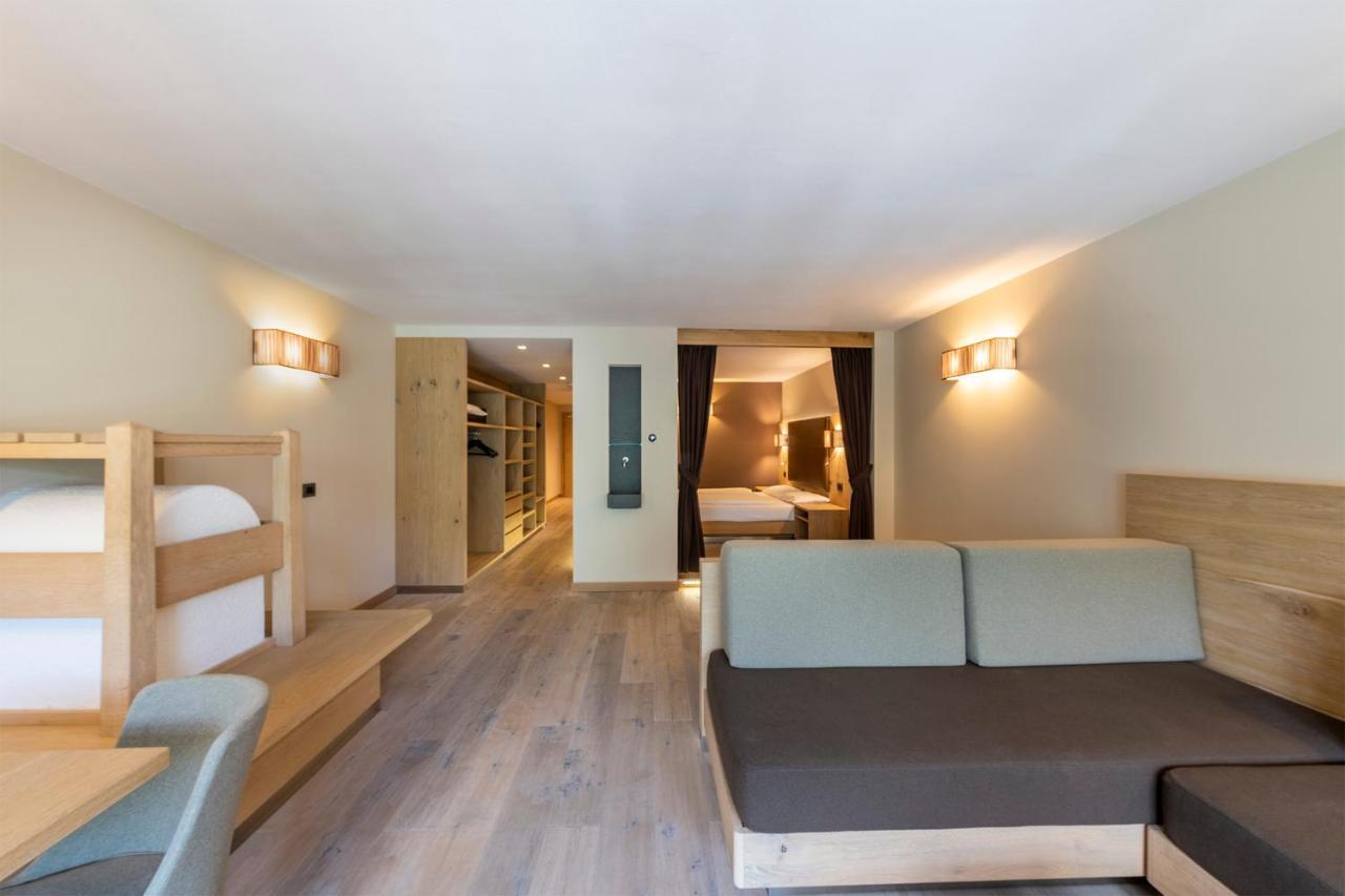 Design & Suite Hotel Ciarnadoi Vigo di Fassa Buitenkant foto