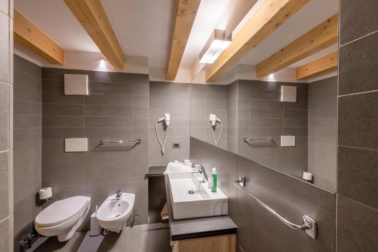 Design & Suite Hotel Ciarnadoi Vigo di Fassa Buitenkant foto