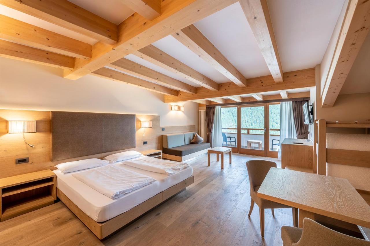 Design & Suite Hotel Ciarnadoi Vigo di Fassa Buitenkant foto