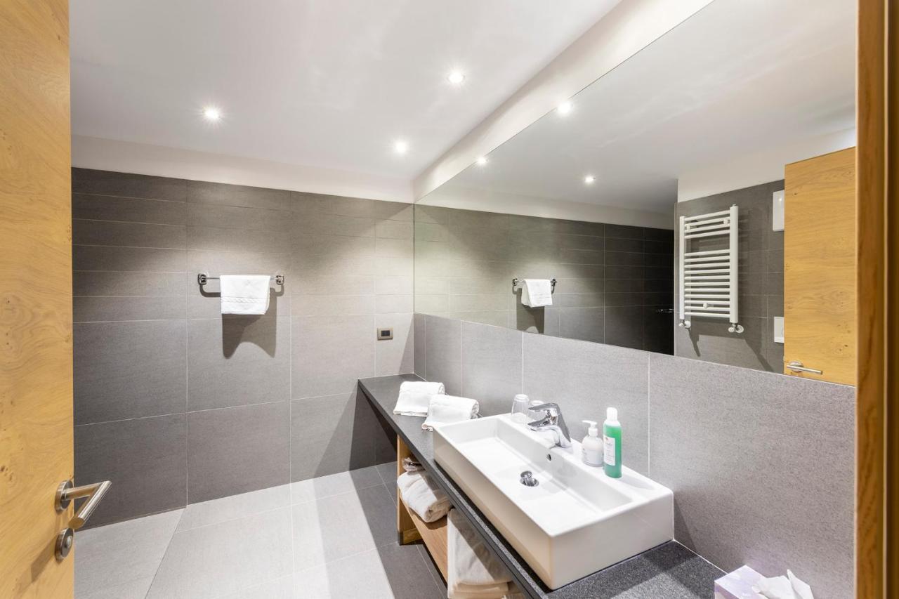 Design & Suite Hotel Ciarnadoi Vigo di Fassa Buitenkant foto