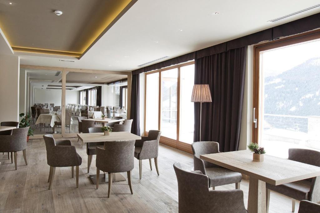 Design & Suite Hotel Ciarnadoi Vigo di Fassa Buitenkant foto