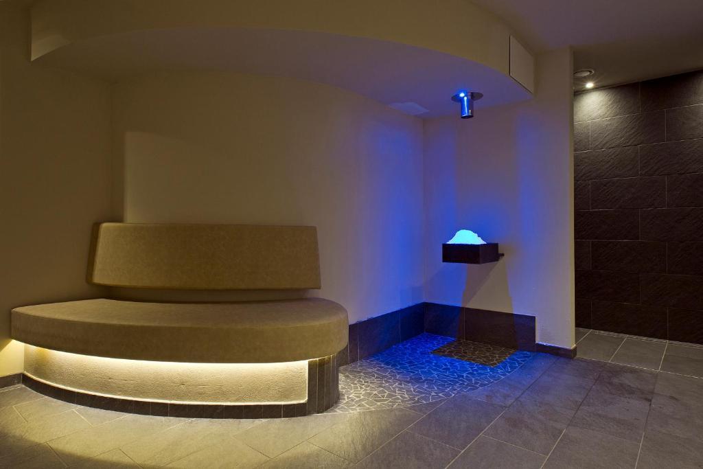 Design & Suite Hotel Ciarnadoi Vigo di Fassa Buitenkant foto